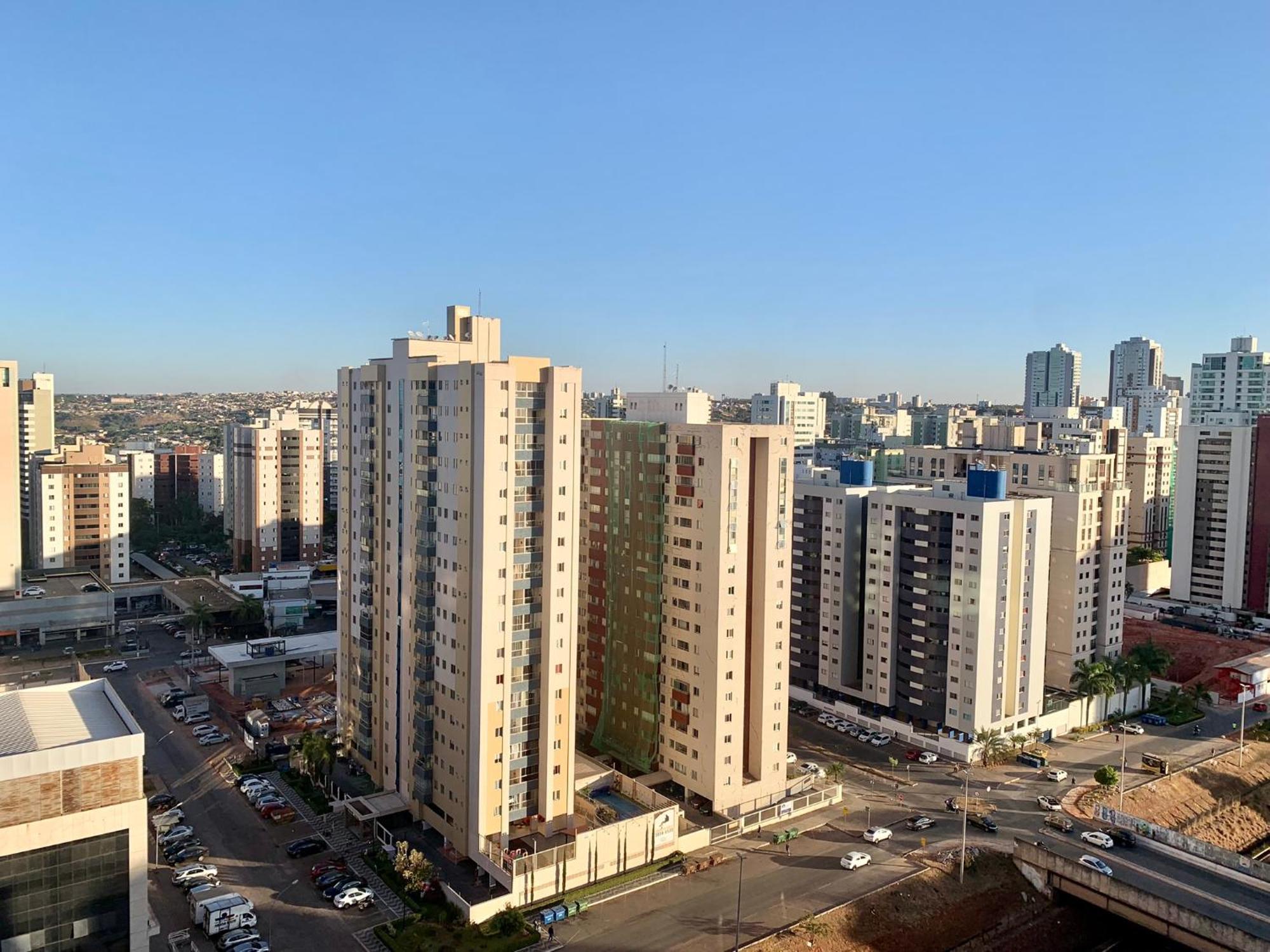 Encantador Com Shopping E Piscina Apartment Brasilia